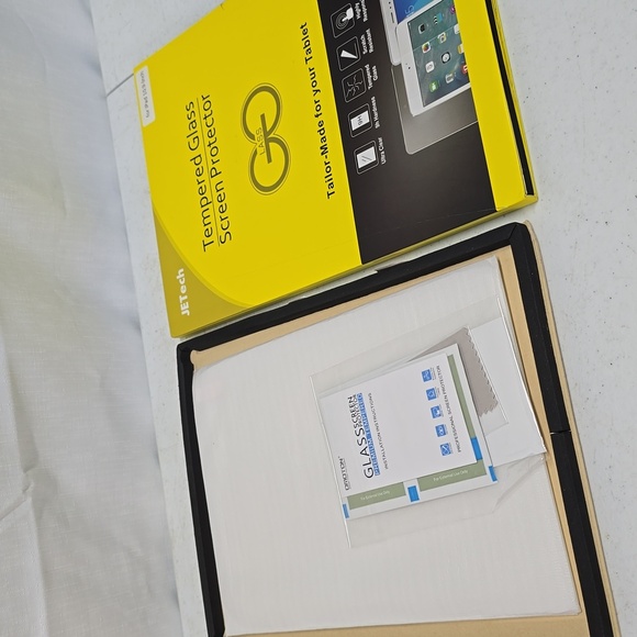 4-Screen Protector for iPad 10 (10.9-Inch, 2022 Model, 10th Generation), - Picture 2 of 5